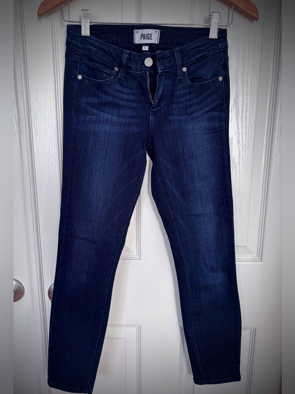 PAIGE Women's Dark Blue Jeans size 25